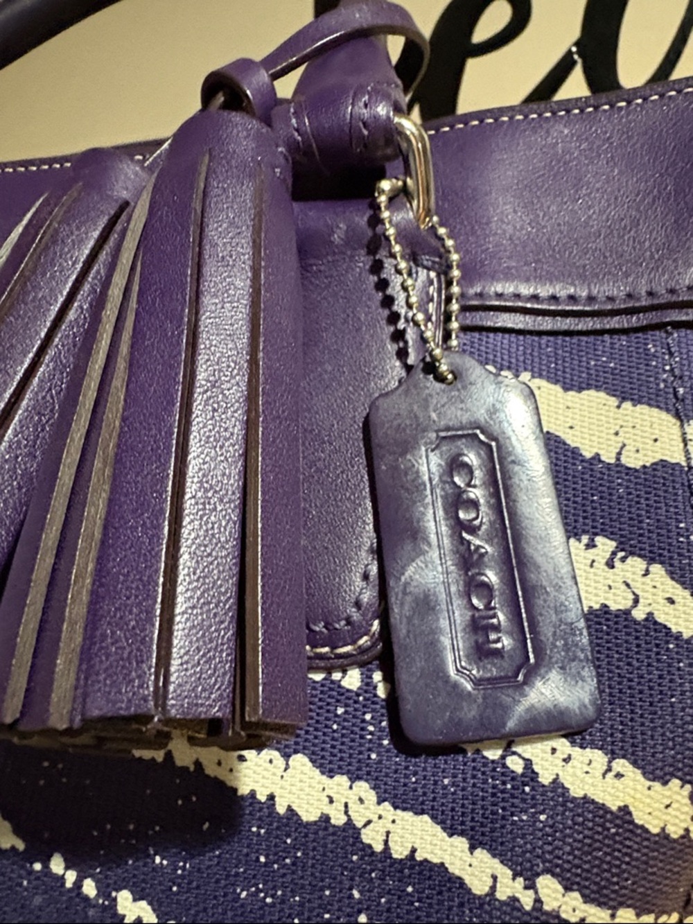COACH FIRM $175 Rare PURPLE ZEBRA PRINT w/ DUST BAG . MAJOR SALE PRICE MOVING - Picture 3 of 16